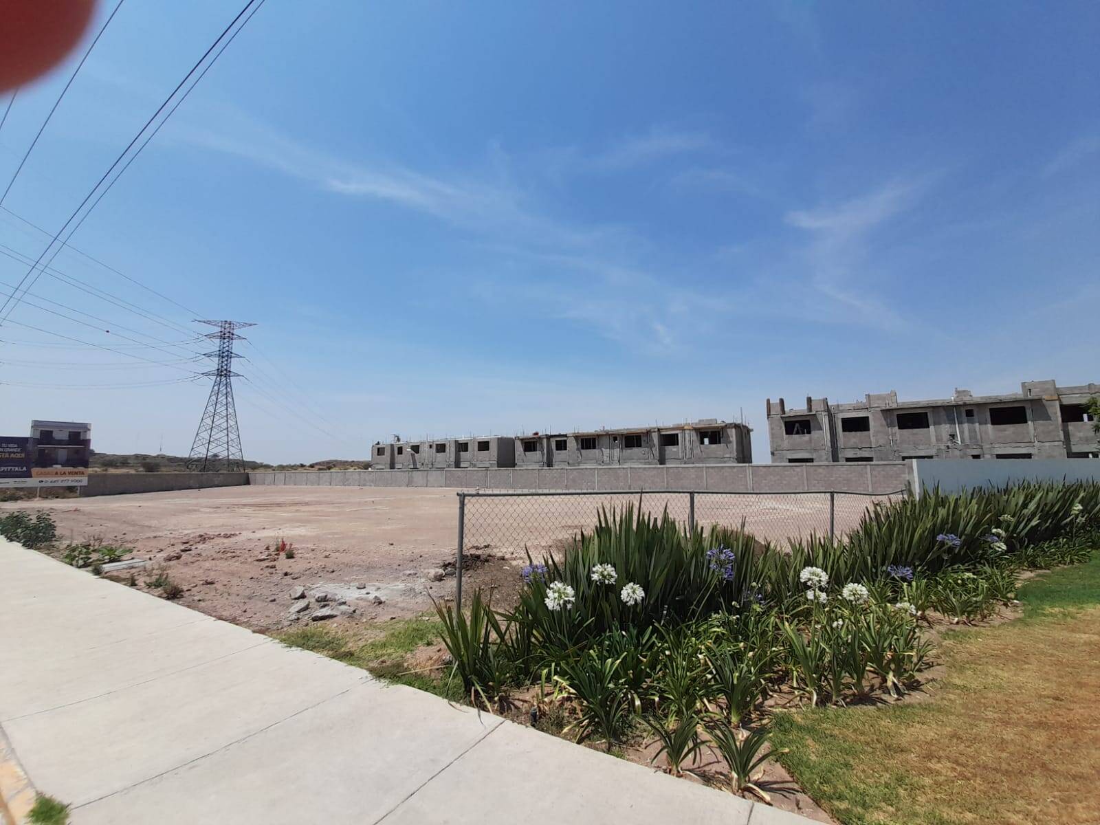 #571 - Habitacional y Comercial para Venta en Aguascalientes - AS