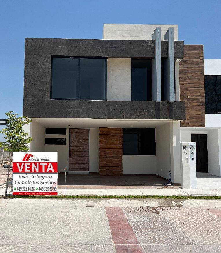 #1011 - Casa para Venta en Aguascalientes - AS