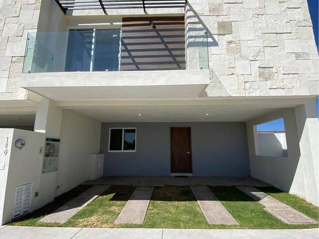#424 - Casa para Venta en Aguascalientes - AS - 1