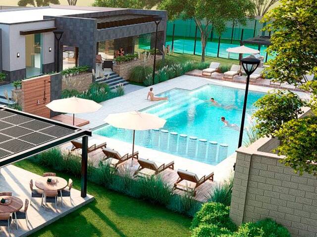 Habitacional y Comercial para Venta en Aguascalientes - 4