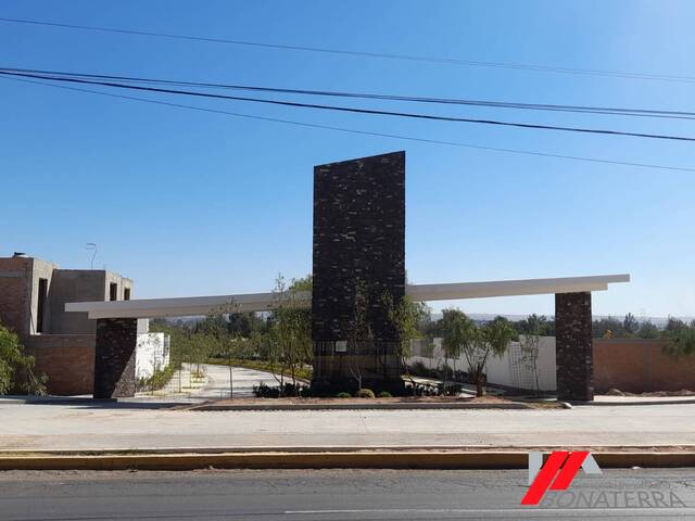 #903 - HABITACIONAL Y COMERCIAL para Venta en Jesús María - AS