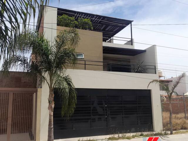 #914 - Casa para Venta en Aguascalientes - AS - 1