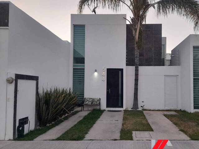 #971 - Casa para Venta en Aguascalientes - AS - 1