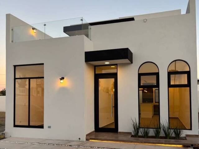 #930 - Casa para Venta en Aguascalientes - AS - 1