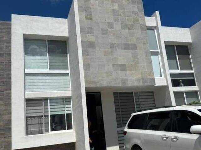 #1002 - Casa para Venta en Aguascalientes - AS - 2