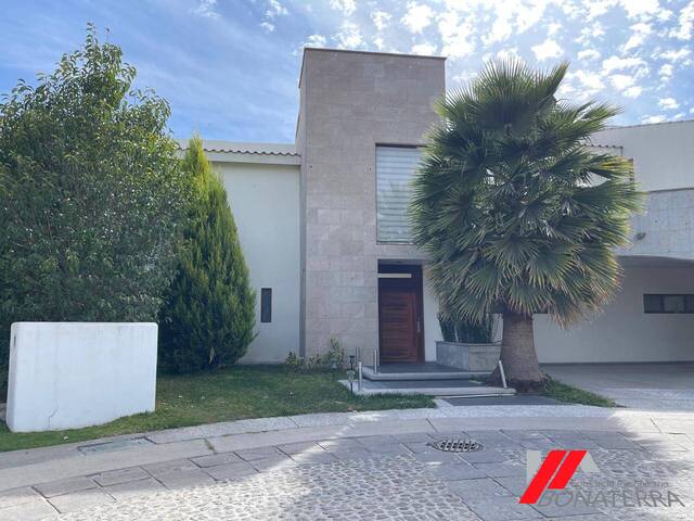 #1001 - Casa para Venta en Aguascalientes - AS - 2