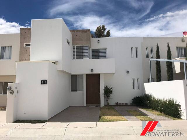 Venta en Fraccionamiento Rancho Santa Monica - Aguascalientes