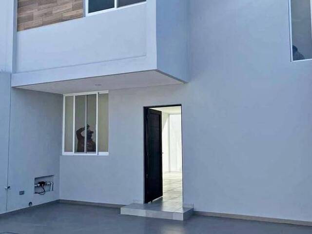 #1023 - Casa para Renta en Jesús María - AS - 1