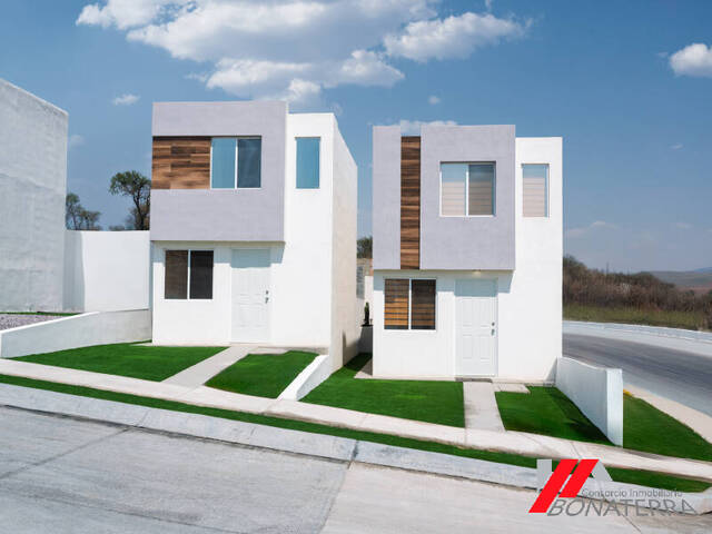 #1035 - Casa para Venta en San Francisco de los Romo - AS - 1