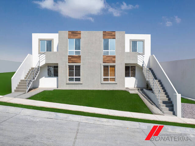 #1036 - Casa para Venta en San Francisco de los Romo - AS - 1