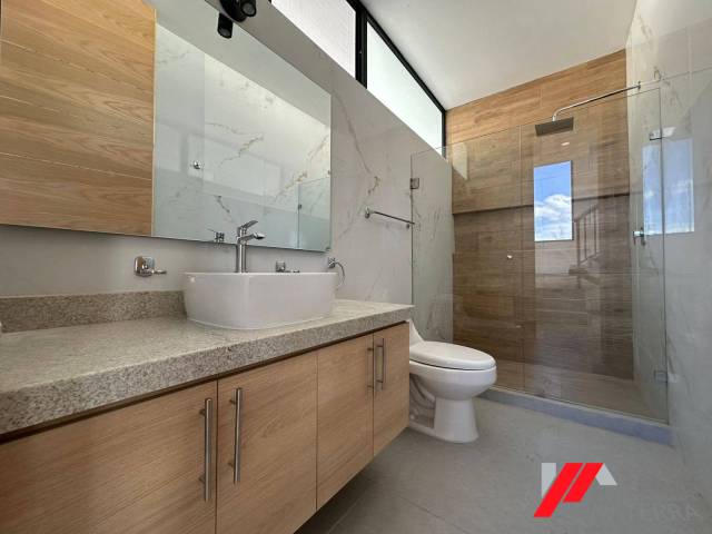 #1065 - Casa para Venta en Aguascalientes - AS - 2