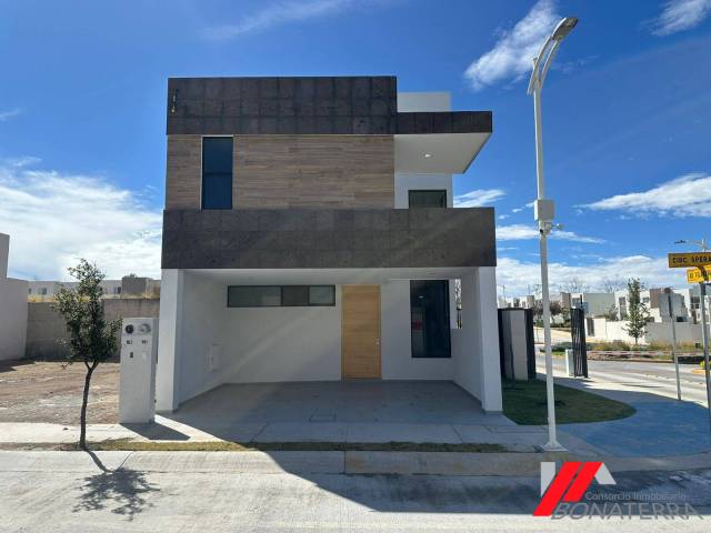 Venta en Fraccionamiento Rancho Santa Monica - Aguascalientes