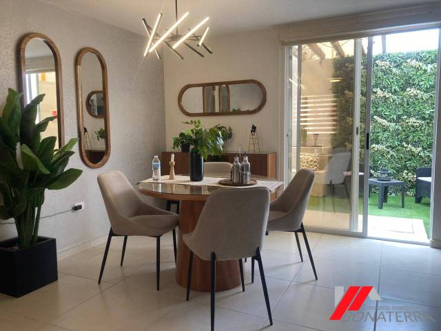 #1035 - Casa para Venta en San Francisco de los Romo - AS - 3