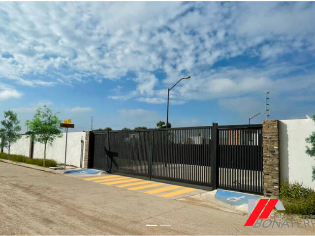 #1088 - Habitacional y Comercial para Venta en Aguascalientes - AS - 2